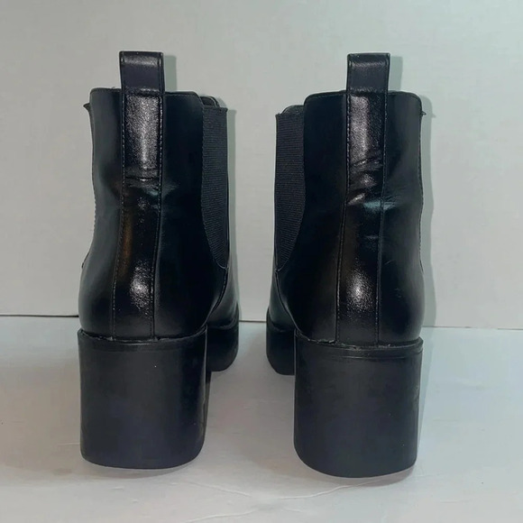 Divided by H&M Size 9.5 Faux Leather Chunky Heeled Pull On Ankle Booties - Picture 4 of 6